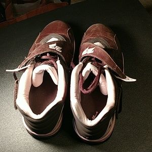 In Great condition Classic Throwback Womens's Air Jordans